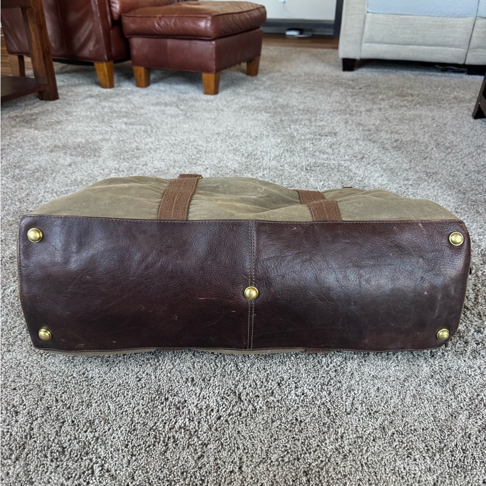 Dry Goods and Men’s Furnishings by J. CREW LARGE CANVAS & LEATHER RUGGED DUFFLE - Picture 6 of 16